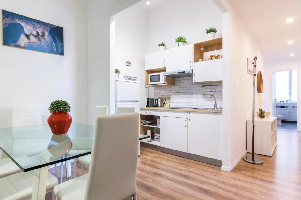Luxury 4 Bedrooms Apartments Close To Duomo Milan Bagian luar foto