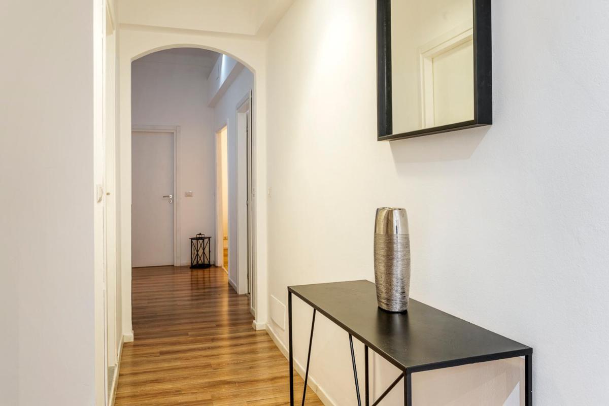 Luxury 4 Bedrooms Apartments Close To Duomo Milan Bagian luar foto