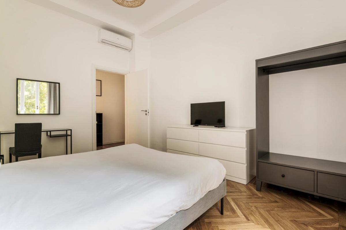 Luxury 4 Bedrooms Apartments Close To Duomo Milan Bagian luar foto