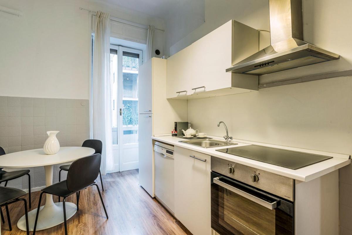Luxury 4 Bedrooms Apartments Close To Duomo Milan Bagian luar foto