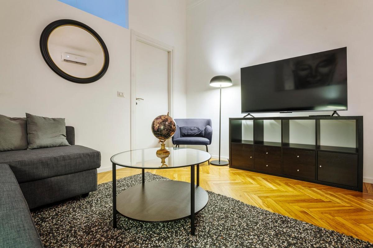 Luxury 4 Bedrooms Apartments Close To Duomo Milan Bagian luar foto
