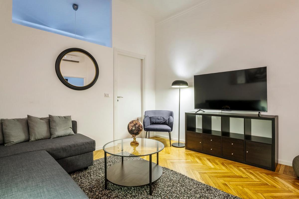 Luxury 4 Bedrooms Apartments Close To Duomo Milan Bagian luar foto